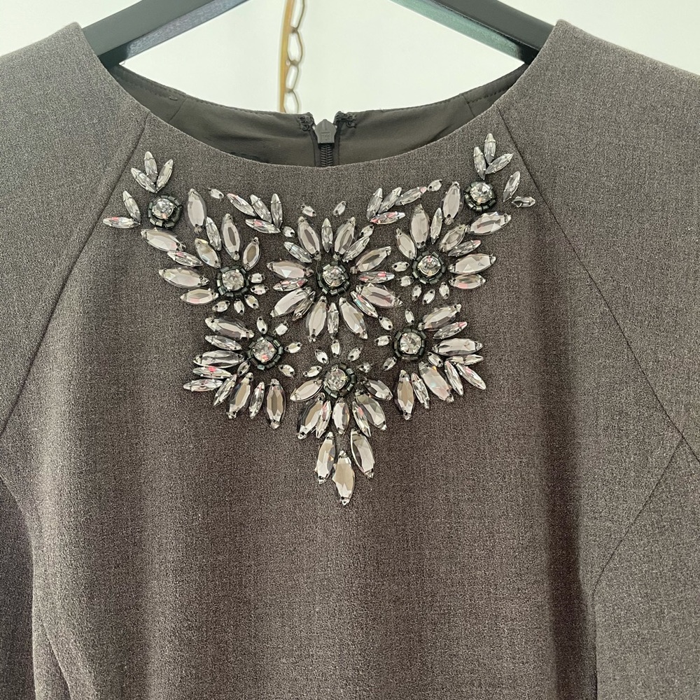 Jones New York Sleeveless Jewel Neck Dress